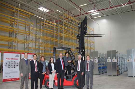 杭州叉車歐洲公司正式掛牌營(yíng)業(yè)