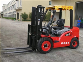 3噸內(nèi)燃叉車X系列-實(shí)拍圖