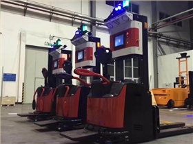 杭叉AGV叉車-倉(cāng)儲(chǔ)車間實(shí)操圖