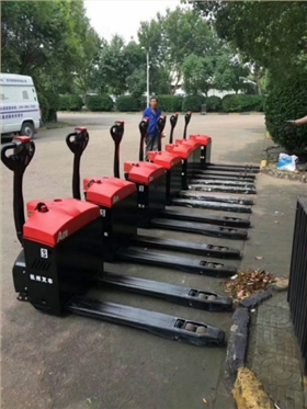 電動(dòng)搬運(yùn)車