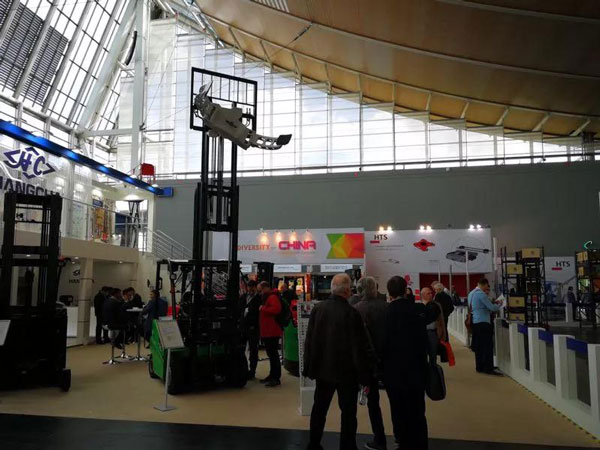 杭叉攜新一代電動(dòng)叉車，搬運(yùn)系列叉車亮相德國