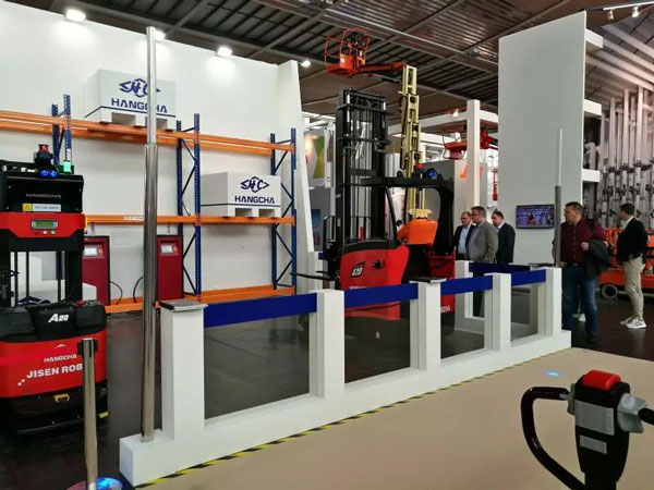 電動(dòng)叉車新升級(jí)，杭叉AGV叉車全力出擊