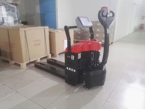 專業(yè)定制的杭州叉車。