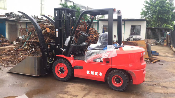 3.5噸內(nèi)燃叉車X系列-實(shí)拍圖，反牙帶爪