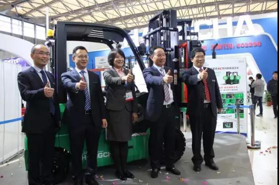 杭叉集團(tuán)XC系列新能源叉車發(fā)布會(huì)現(xiàn)場5