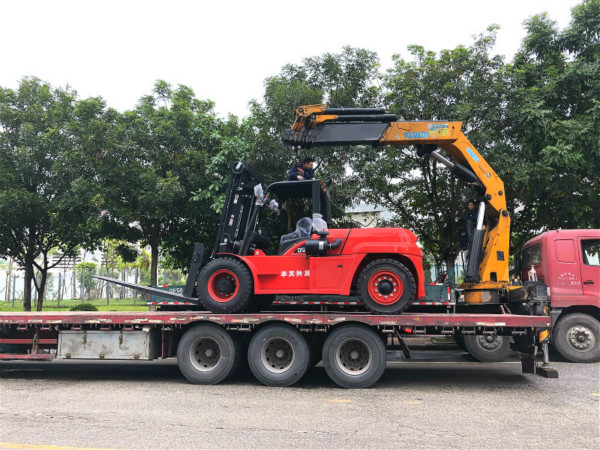 X系列12噸內(nèi)燃叉車