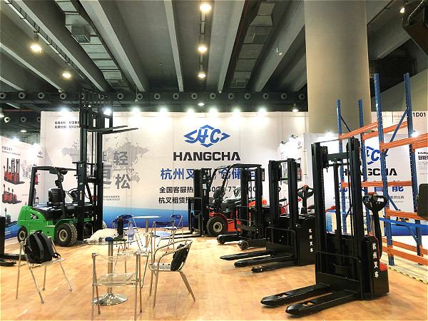 為什么這里人山人海？因為杭叉參加了物流行業(yè)的盛會！