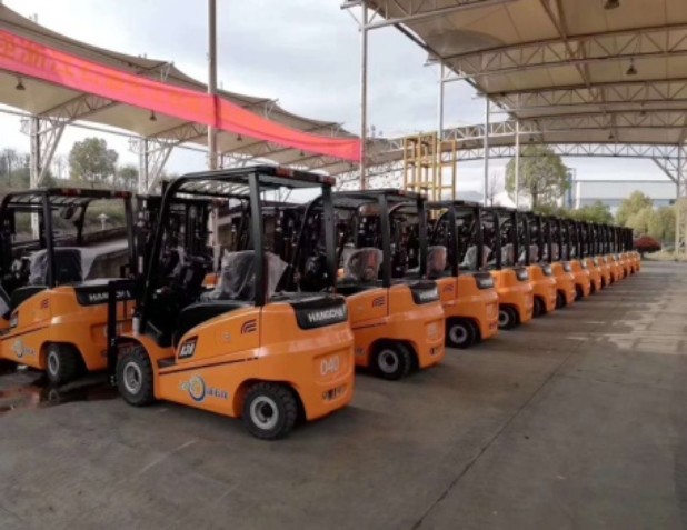 不想買叉車想租？杭叉租賃滿足您的的需求！