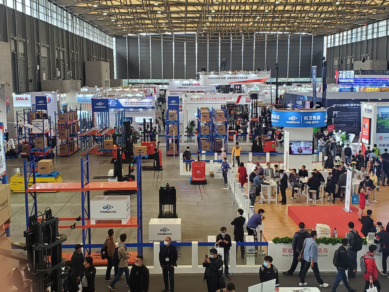 展會回顧|杭叉AGV攜新成員及成熟物流解決方案亮相CeMAT亞洲國際物流展！