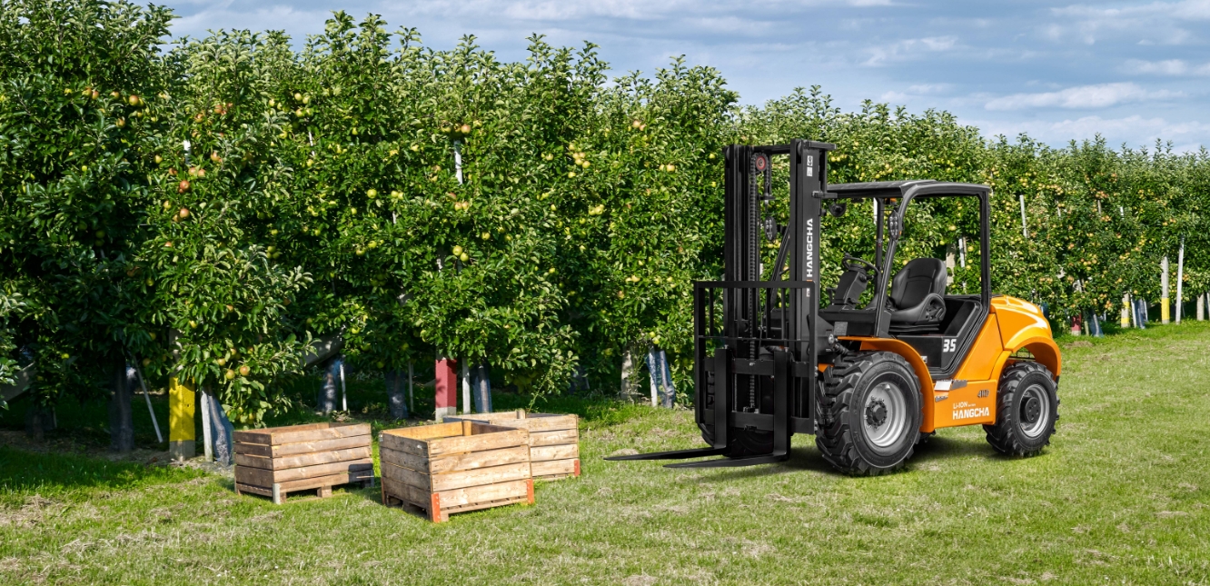 杭叉越野叉車助力葡萄牙木材公司高效運(yùn)營(yíng)，展現(xiàn)中國(guó)制造硬實(shí)力
